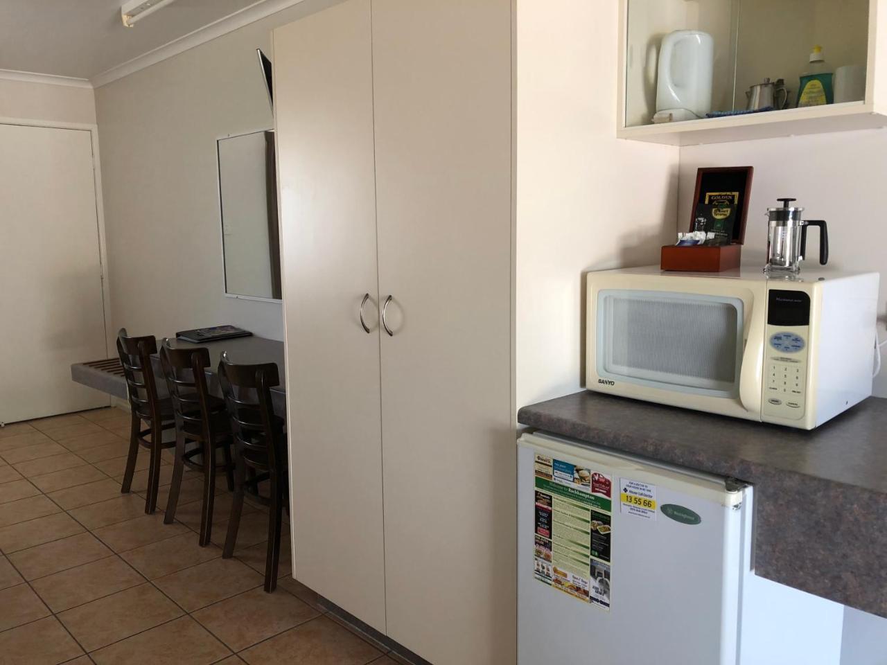 True Blue Motor Inn Rockhampton Eksteriør bilde