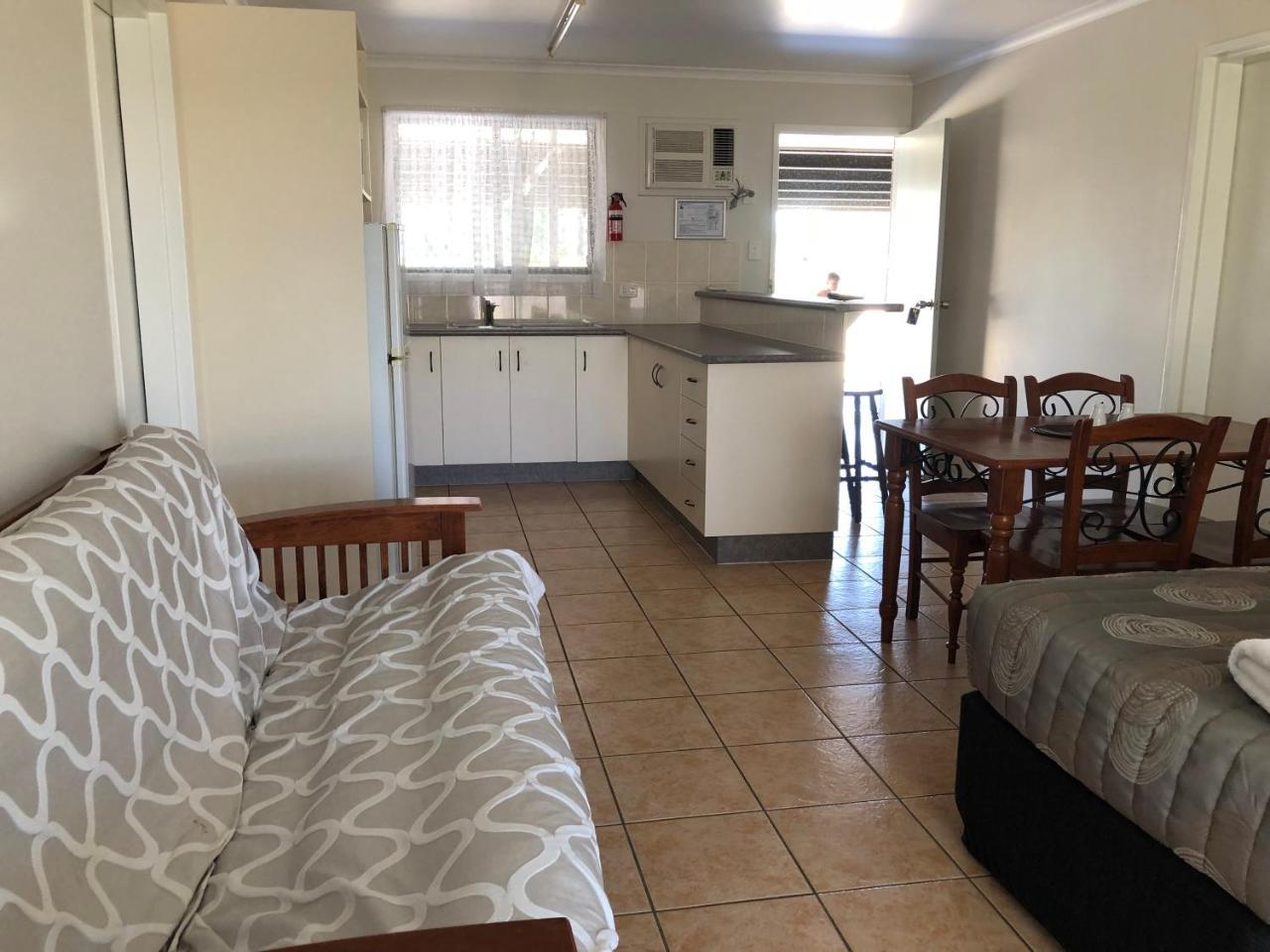 True Blue Motor Inn Rockhampton Eksteriør bilde
